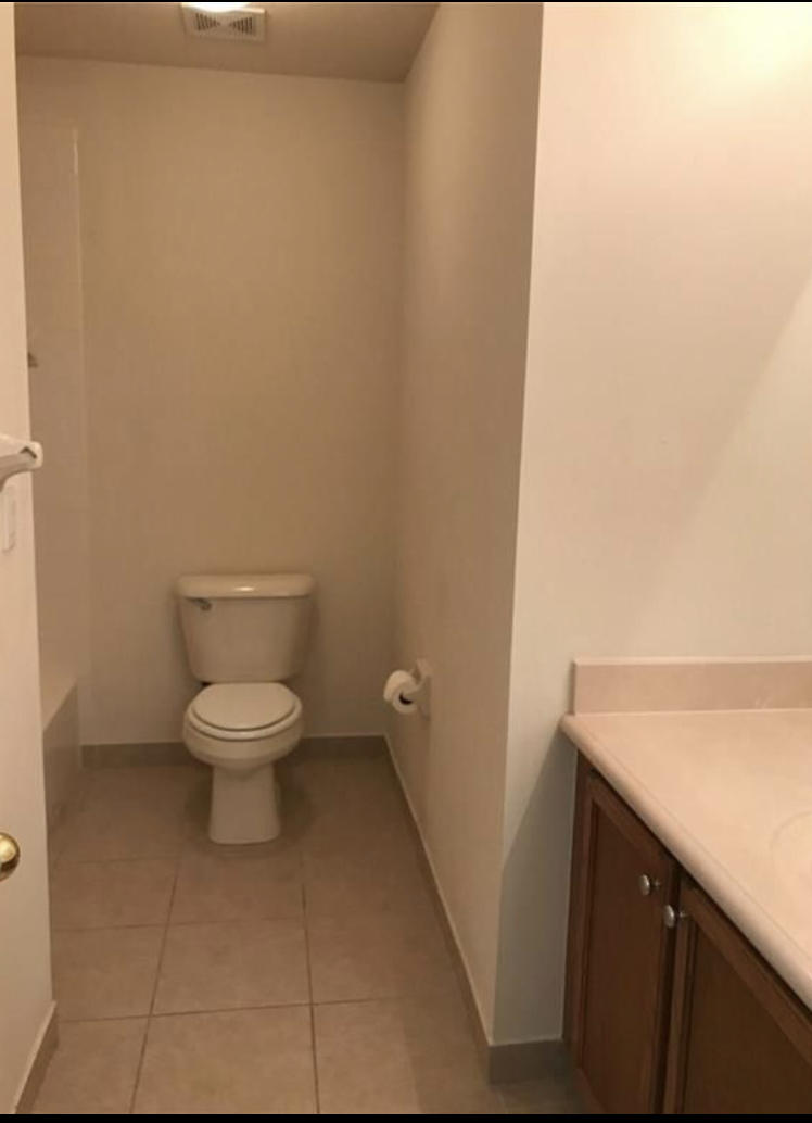 3003 Southeast Lexington Lakes Drive, Unit 2 Stuart, FL 34994 - Photo 21 of 40 93FD1C34-CF53-4C62-9D85-456F6F939C6E