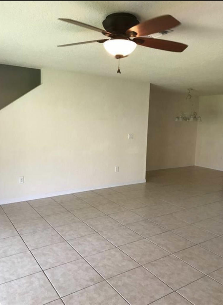 3003 Southeast Lexington Lakes Drive, Unit 2 Stuart, FL 34994 - Photo 5 of 40 F3561796-4A66-447E-B32E-E2A5CD15654B