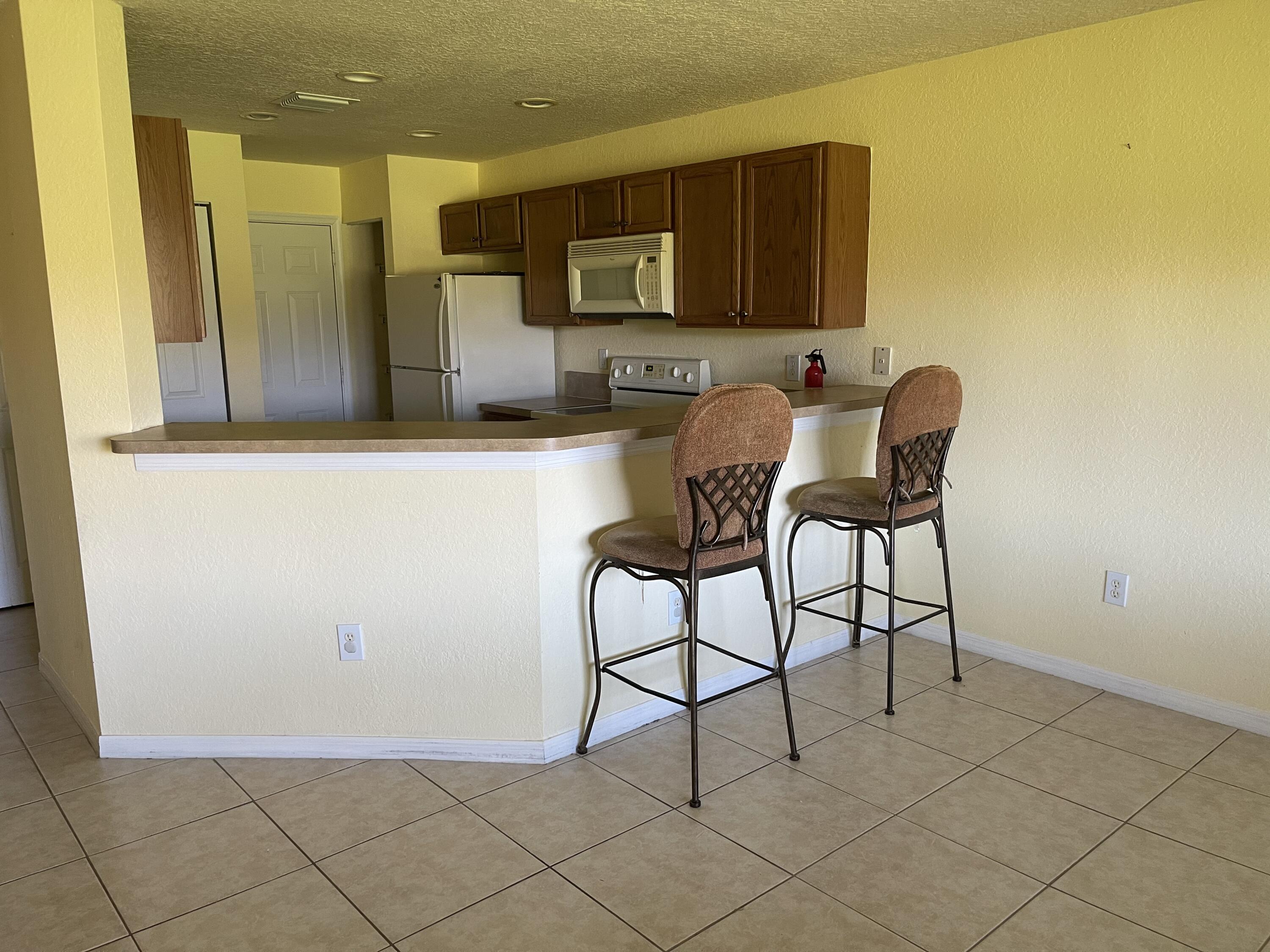 3003 Southeast Lexington Lakes Drive, Unit 2 Stuart, FL 34994 - Photo 7 of 40 C0392CF1-2C20-4863-92F9-0A388AB8EFA3