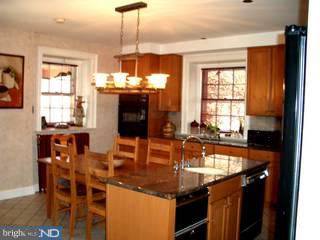 212 Wyncote Road Jenkintown, PA 19046 - Photo 3 of 6 Gallery Image 3