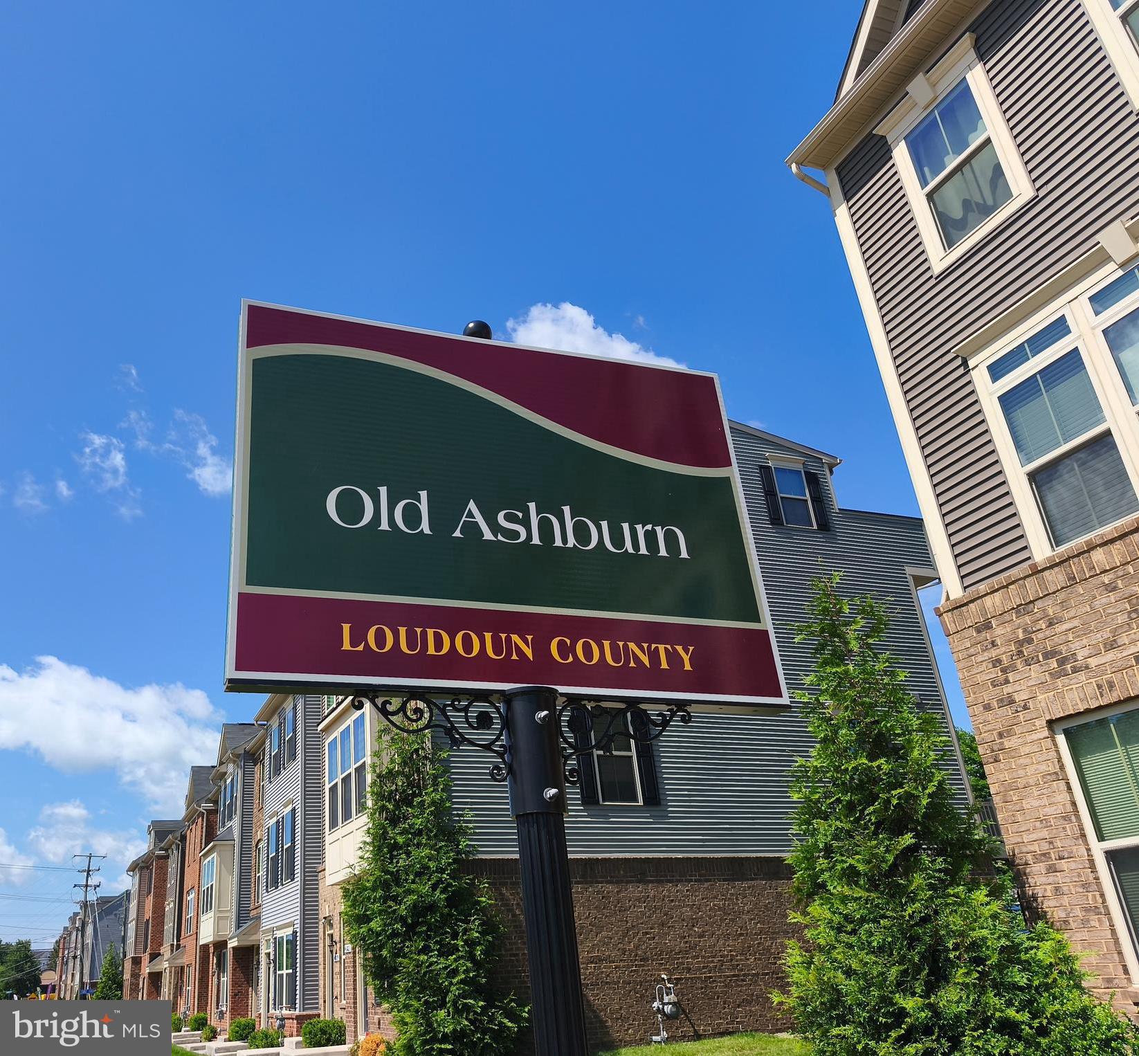 43821 Stubble Cor Square Ashburn, VA 20147 - Photo 25 of 25 a sign on the side of a building