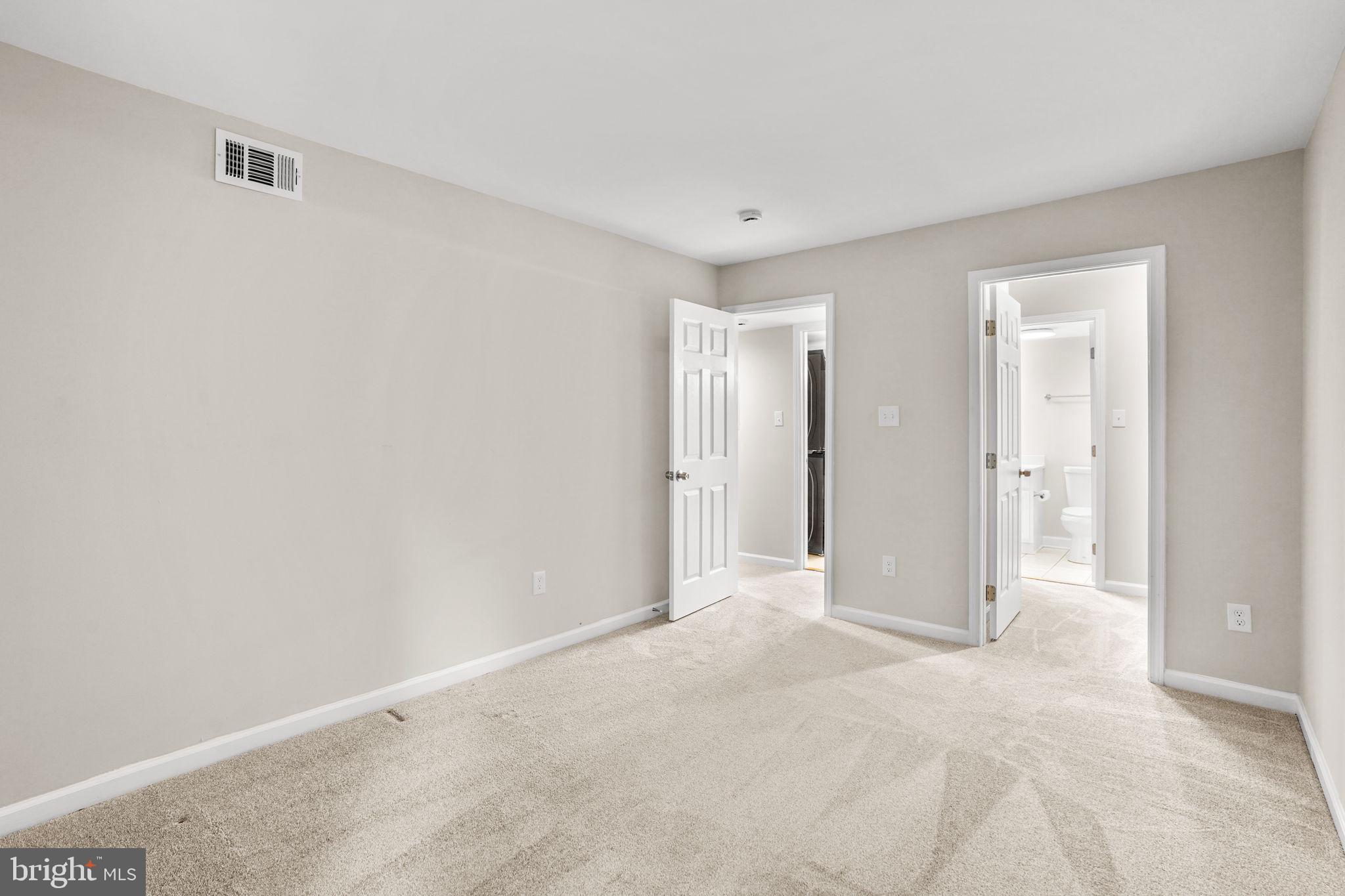 5818 Royal Ridge Drive, Unit M Springfield, VA 22152 - Photo 19 of 33
