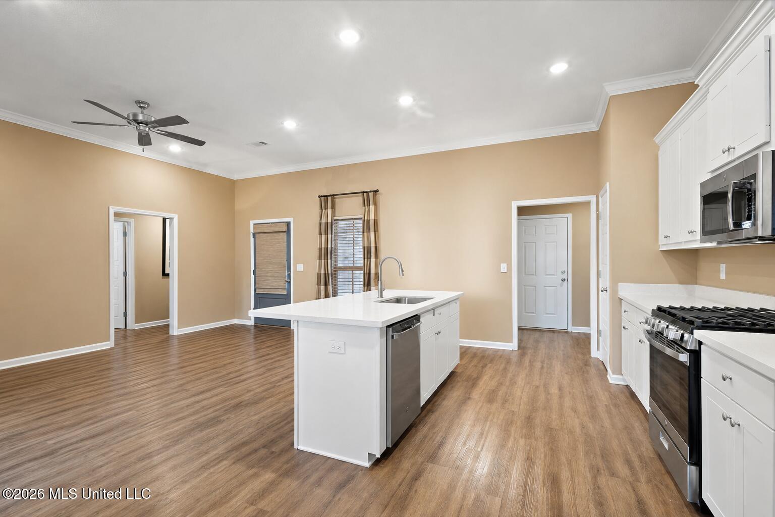 814 Stones Throw Drive Brandon, MS 39042 - Photo 5 of 27 814 stones throw kitchen