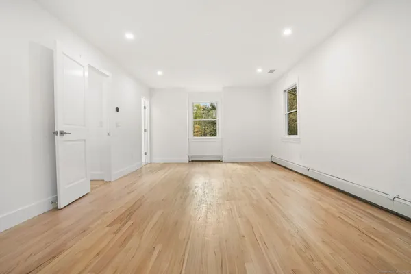 $1,495,000 | 4 Trails End Road, Weston, CT 06883