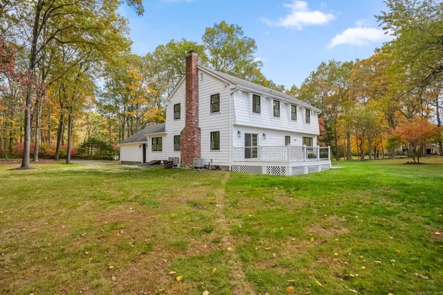 $1,495,000 | 4 Trails End Road, Weston, CT 06883