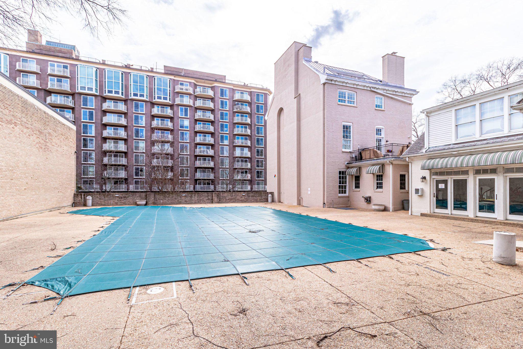1245 4th Street Southwest, Unit E711 Washington, DC 20024 - Photo 22 of 33 Outdoor pool