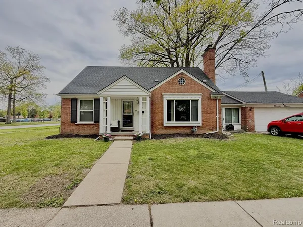 $299,900 | 1111 North Franklin Street, Dearborn, MI 48128