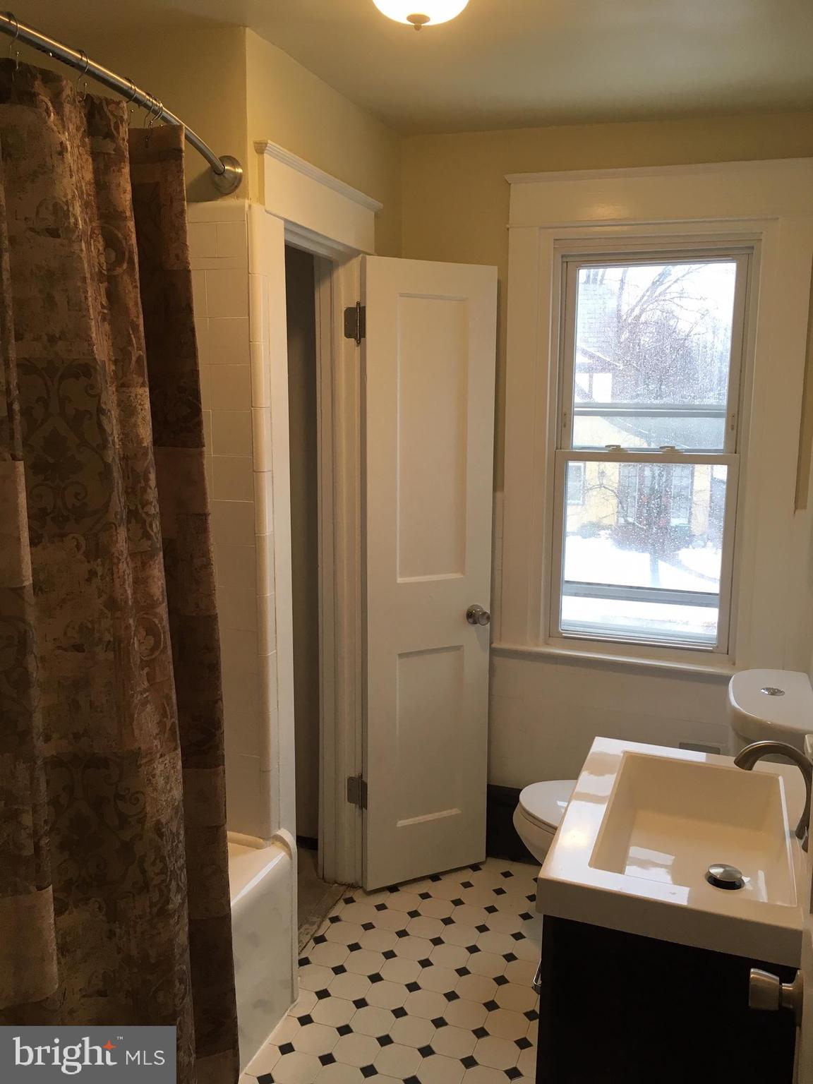 22 Deforest Road Lansdowne, PA 19050 - Photo 10 of 21