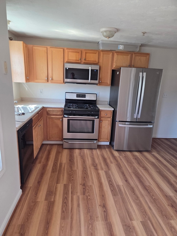 417 Hildreth Street, Unit 6 Lowell, MA 01850 - Photo 3 of 10