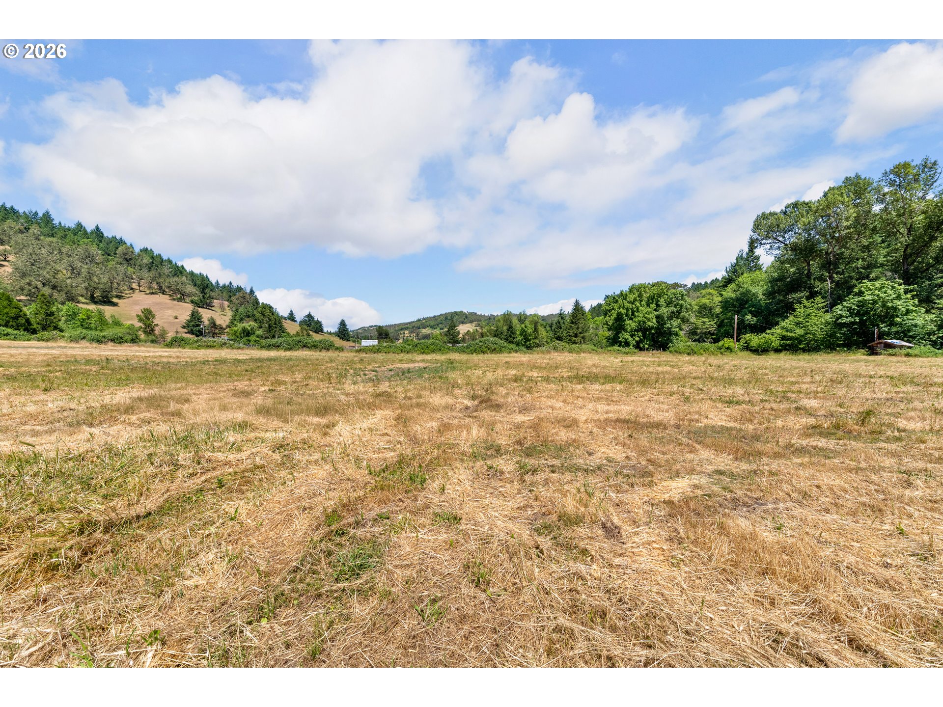 596 Raleigh Drive Winston, OR 97496 - Photo 18 of 30