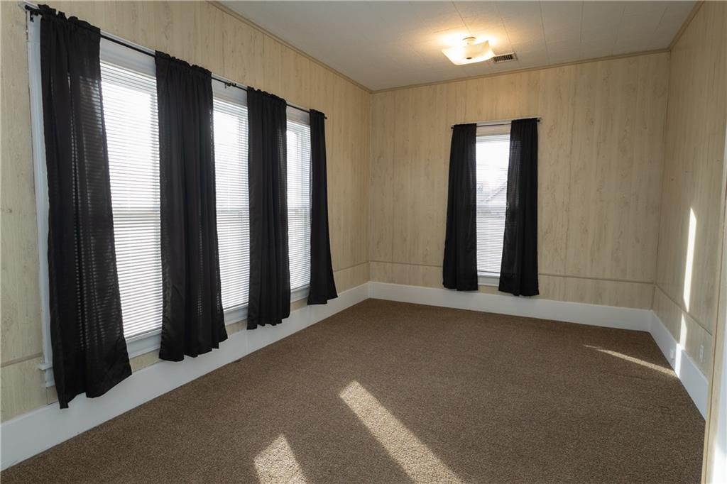 803 East 6th Street Cherryvale, KS 67335 - Photo 15 of 25