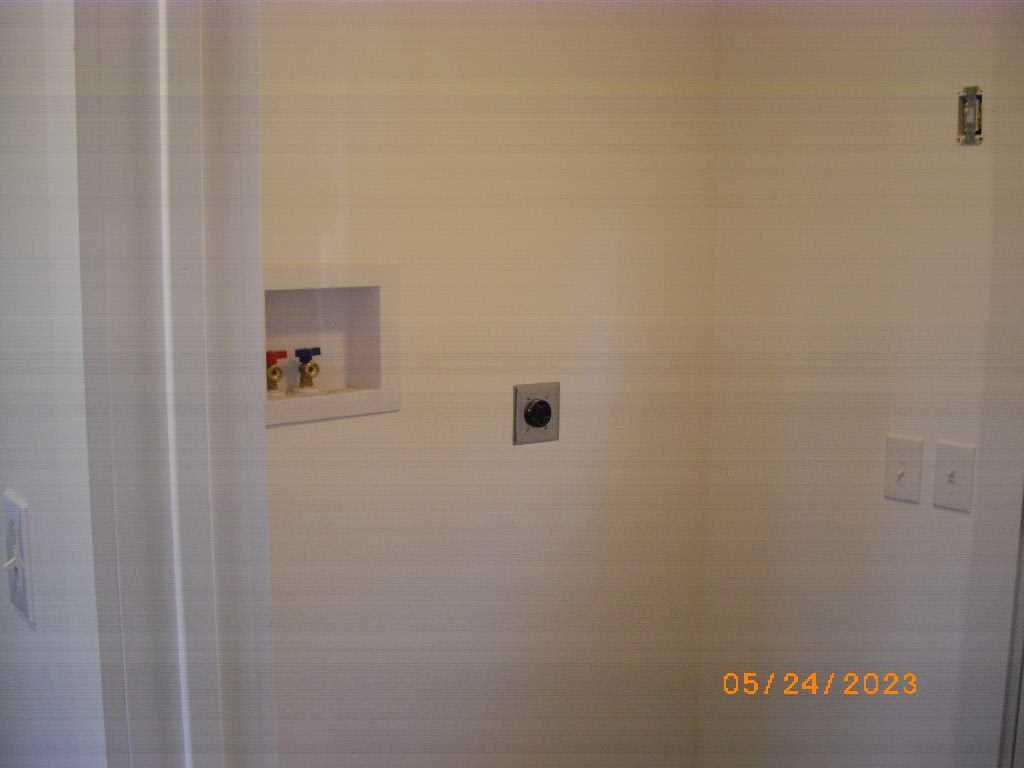 198 Sinpatch Road Amenia, NY 12592 - Photo 13 of 27 close up of a white marble wall