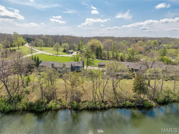 $215,000 | 124 Geneva Cove Drive, Innsbrook, MO 63390