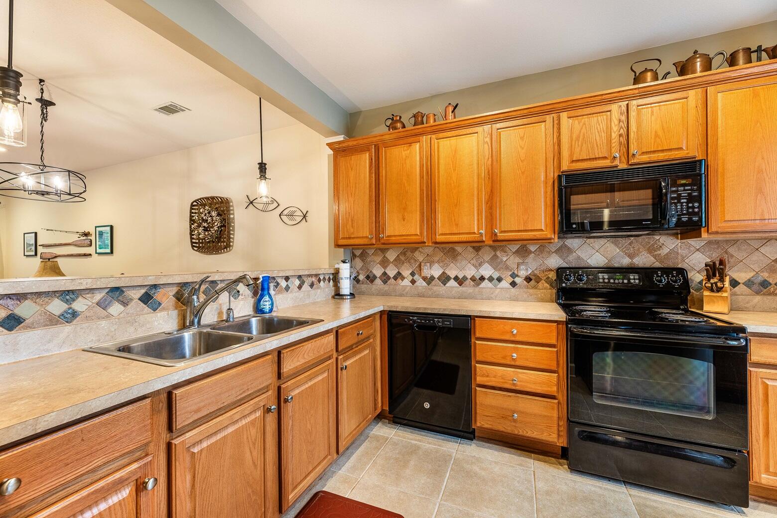 202 Trillium Court Santee, SC 29142 - Photo 10 of 36 Spacious Kitchen