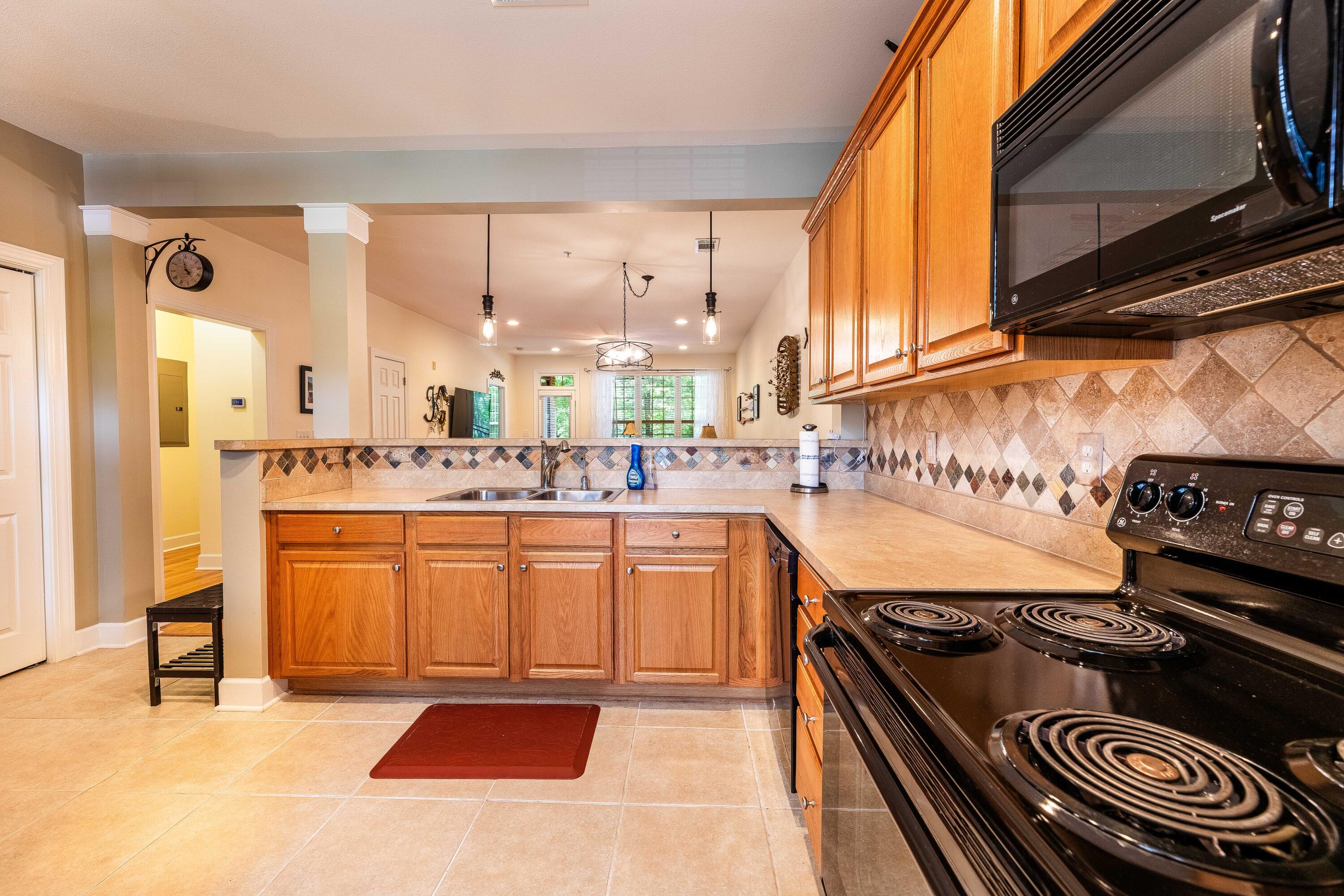 202 Trillium Court Santee, SC 29142 - Photo 11 of 36 Kitchen