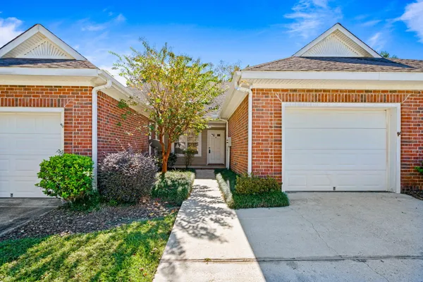 $1,700 | 312 Sweetwater Lane, Hattiesburg, MS 39402
