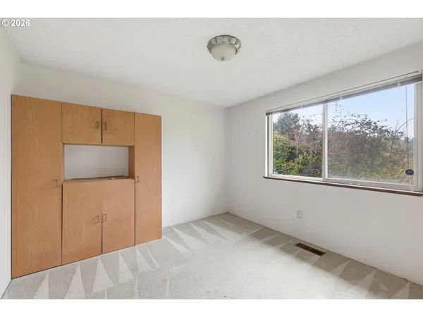 $420,000 | 18501 Southeast Lincoln Street, Portland, OR 97233