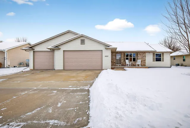 $419,900 | 1037 Tracey Street, Menasha, WI 54952