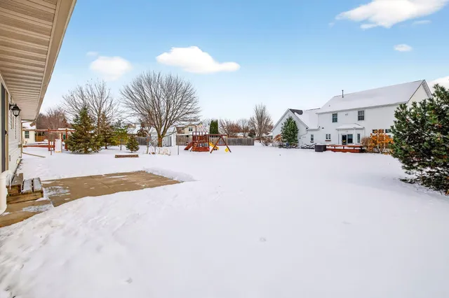 $419,900 | 1037 Tracey Street, Menasha, WI 54952