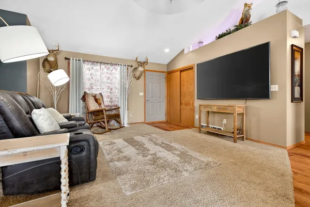 $419,900 | 1037 Tracey Street, Menasha, WI 54952