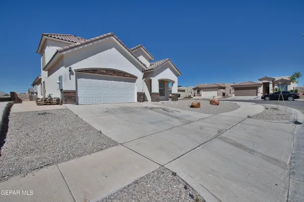 $345,000 | 285 Penbridge Place, El Paso, TX 79928