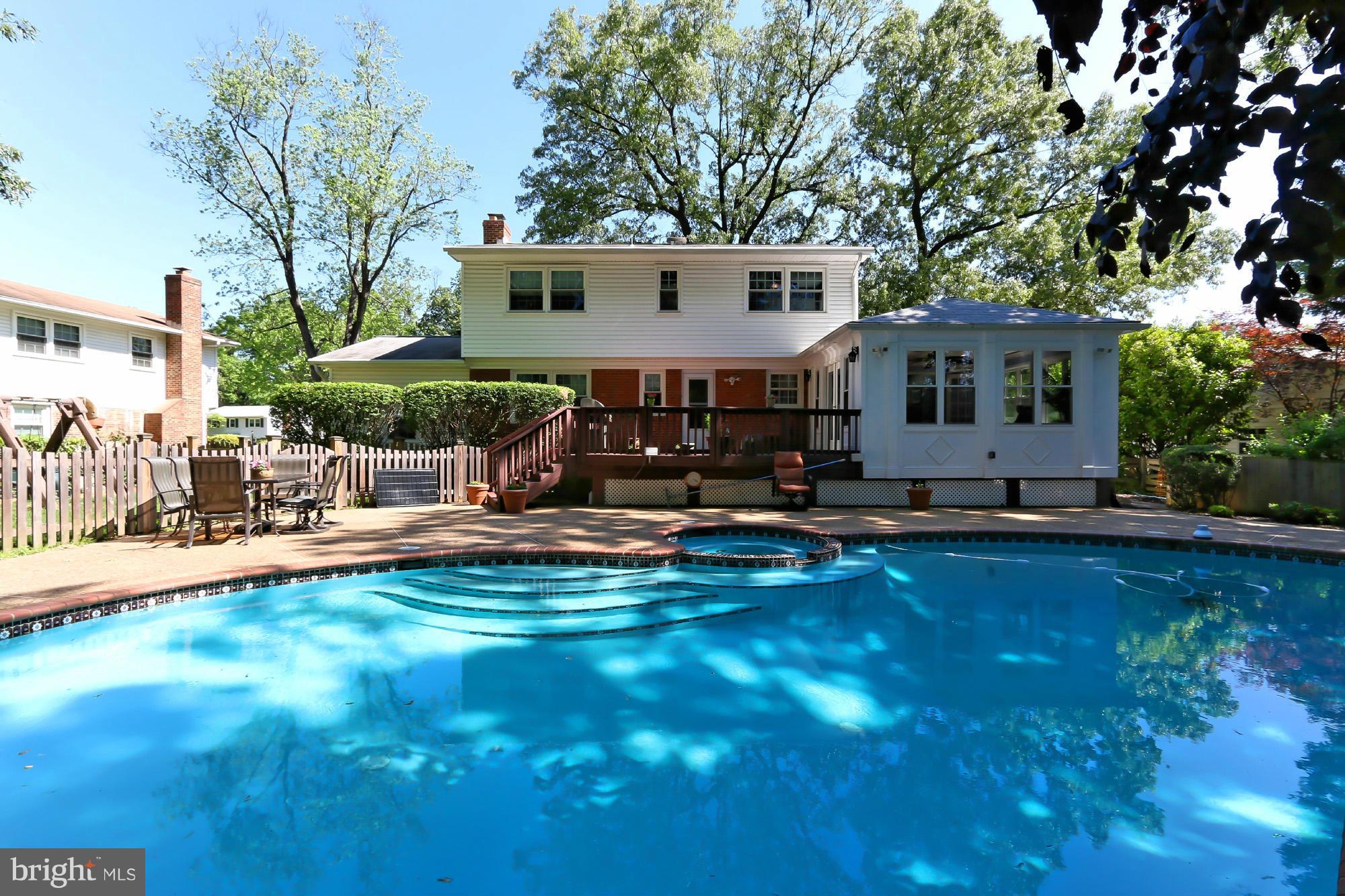 8123 Greeley Boulevard Springfield, VA 22152 - Photo 27 of 30 Exterior (Rear)