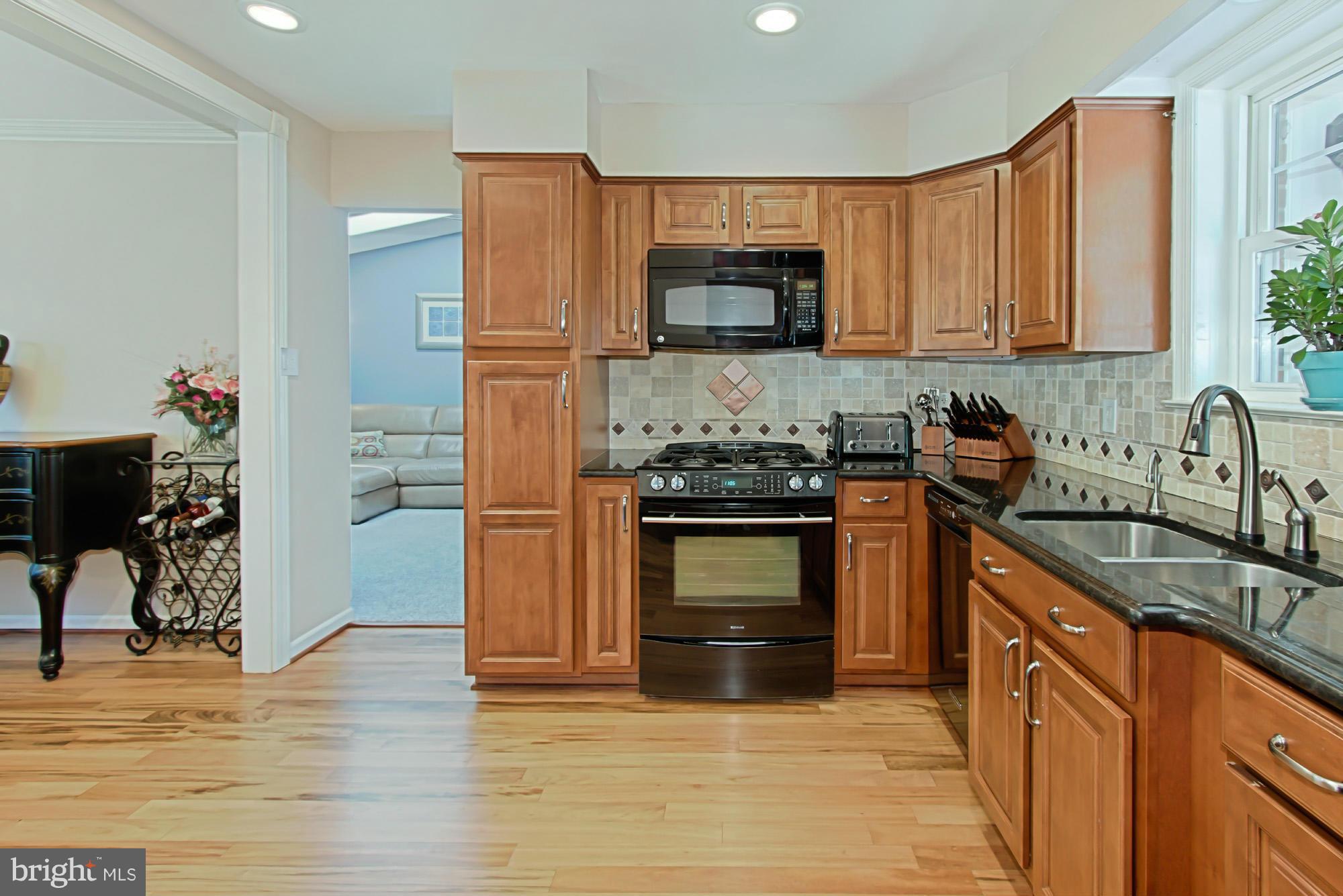 8123 Greeley Boulevard Springfield, VA 22152 - Photo 10 of 30 Kitchen