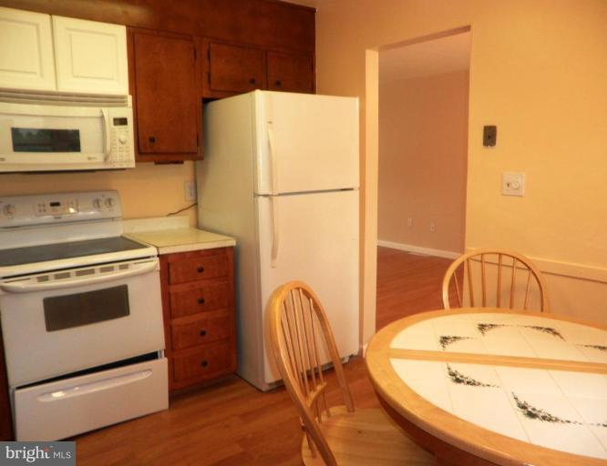 10857 Sandringham Road Cockeysville, MD 21030 - Photo 5 of 16 Kitchen #2