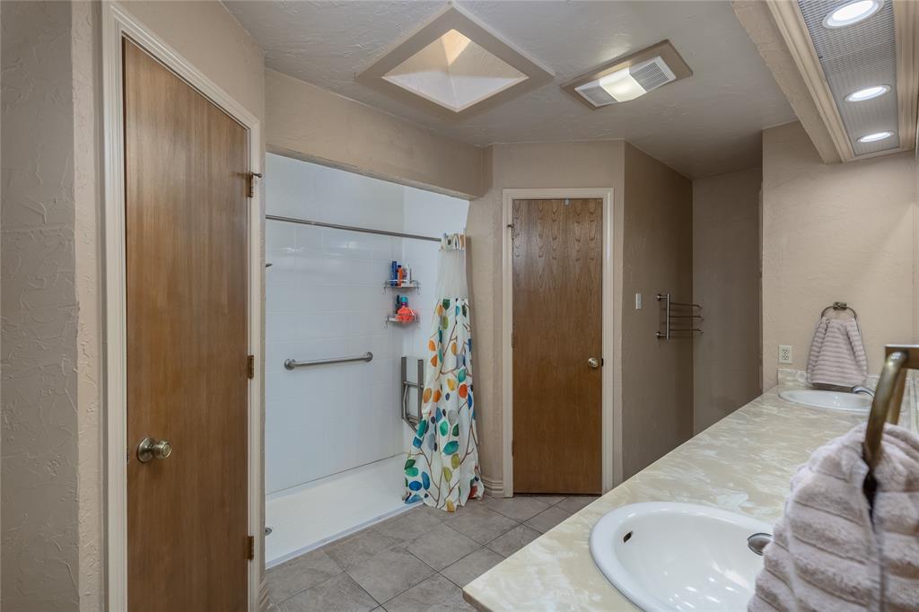 1290 Sweet Springs Road Weatherford, TX 76088 - Photo 13 of 37