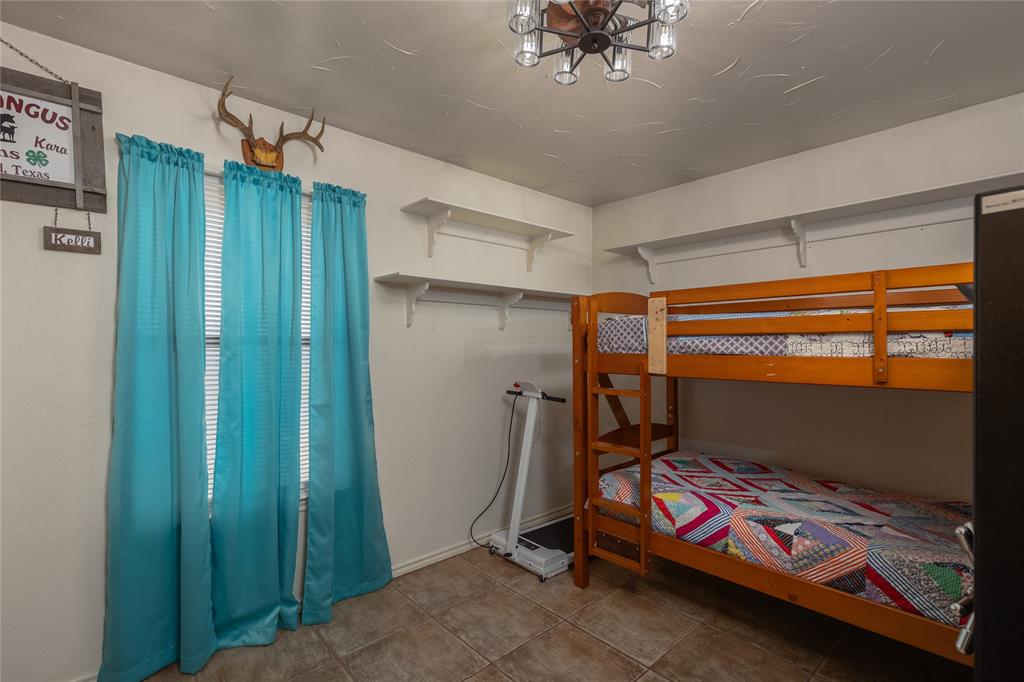 1290 Sweet Springs Road Weatherford, TX 76088 - Photo 17 of 37