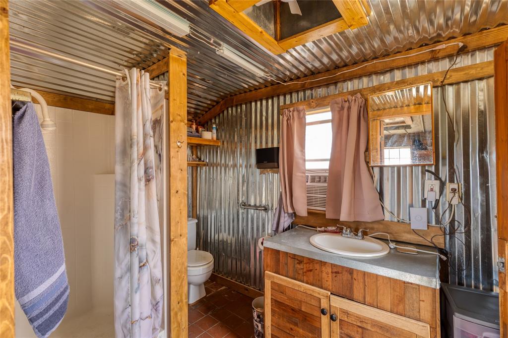 1290 Sweet Springs Road Weatherford, TX 76088 - Photo 23 of 37