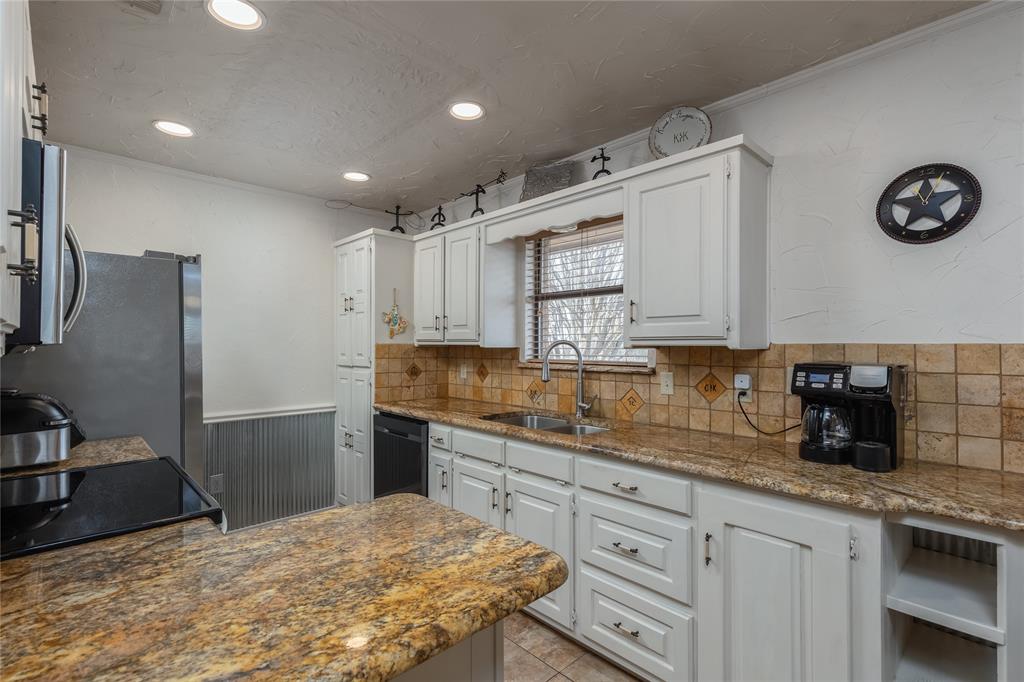 1290 Sweet Springs Road Weatherford, TX 76088 - Photo 8 of 37