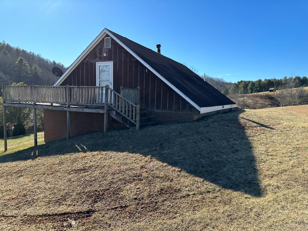 1007 Silver Leaf Road Dugspur, VA 24325 - Photo 13 of 65 Gallery Image 13