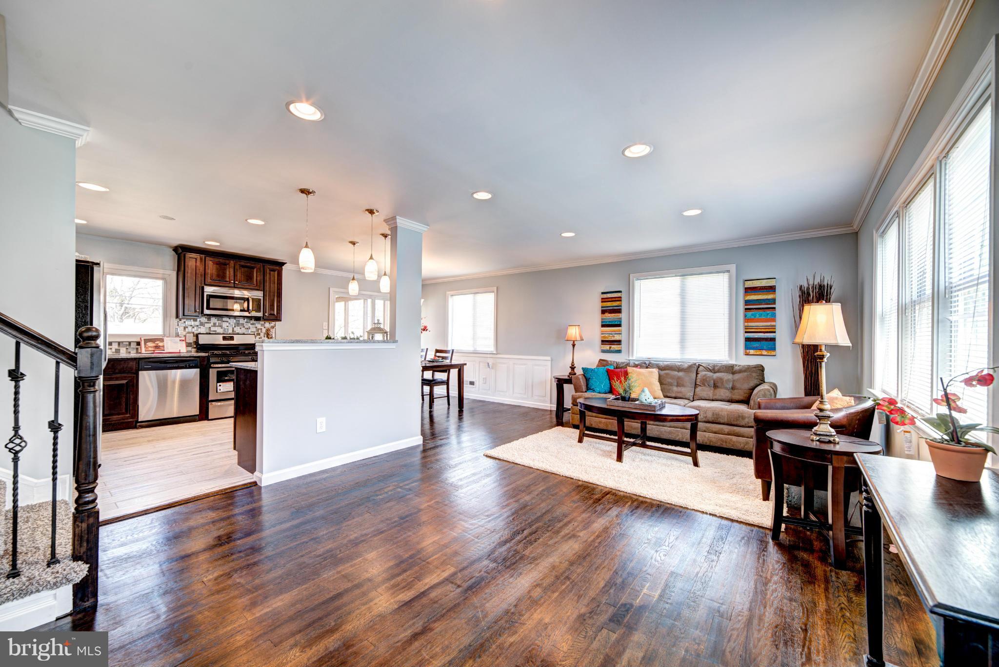 918 Bardswell Road Catonsville, MD 21228 - Photo 3 of 30 Great Open Living Room
