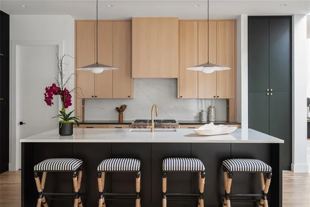 $2,285,000 | 6906 Clayton Avenue, Dallas, TX 75214