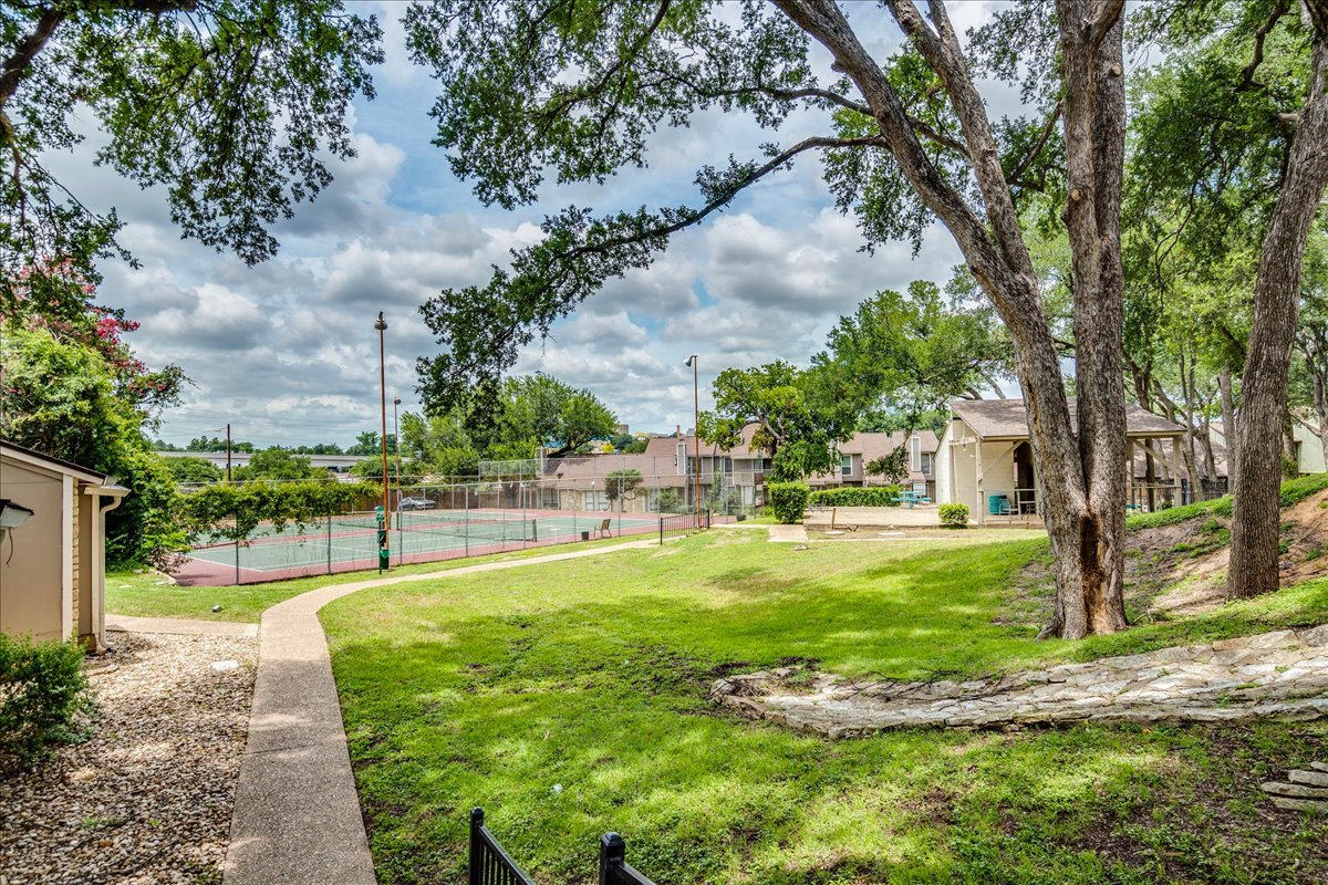 1720 Timber Ridge Road, Unit 166 Austin, TX 78741 - Photo 20 of 25