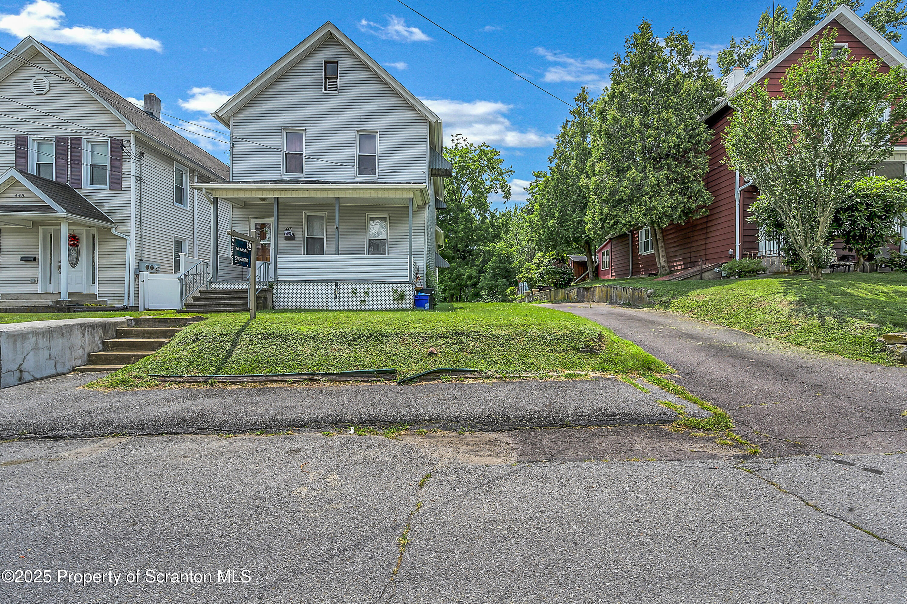 445 Leggett Street Scranton, PA 18508 - Photo 21 of 29 front