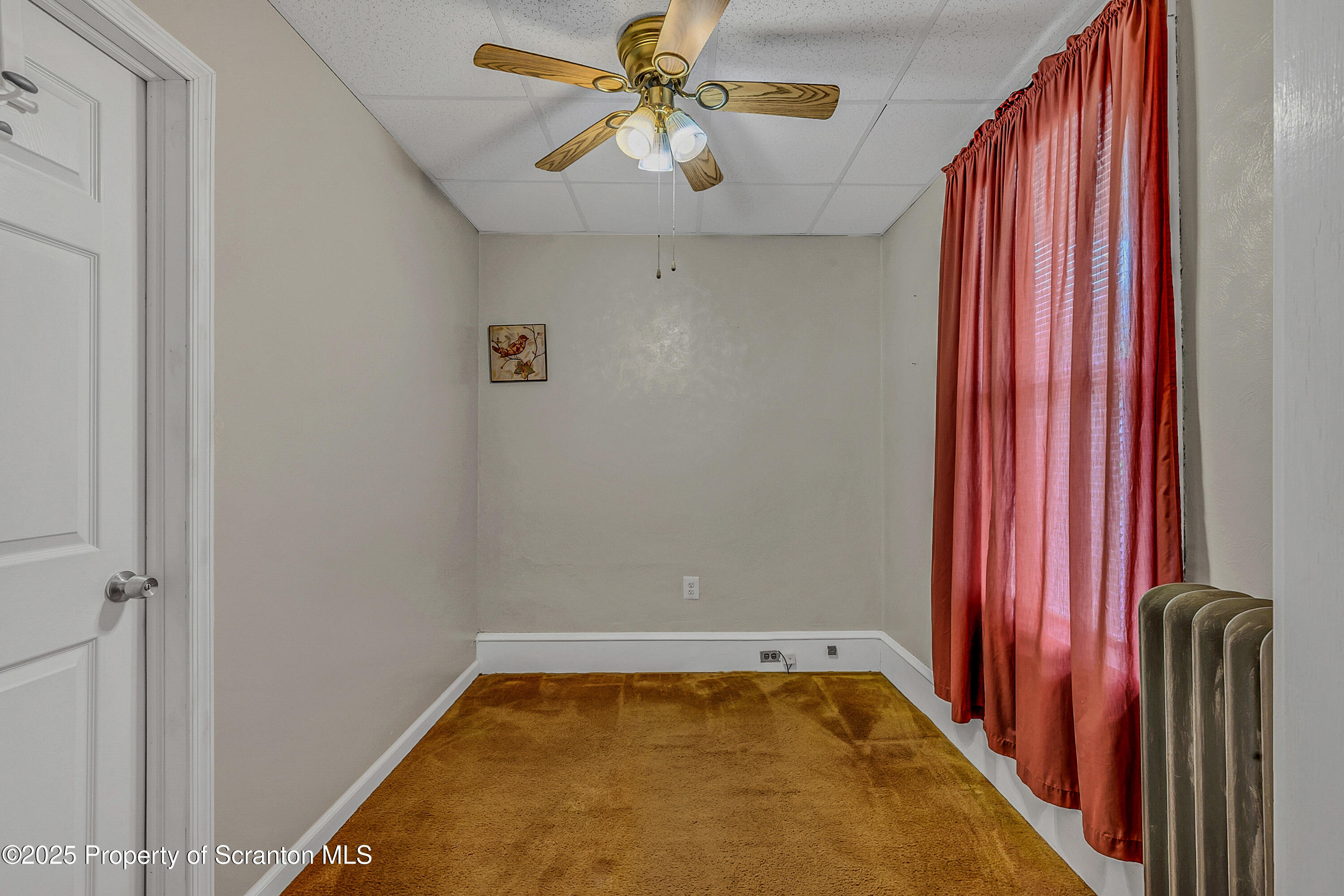445 Leggett Street Scranton, PA 18508 - Photo 4 of 29 1st floor bedroom