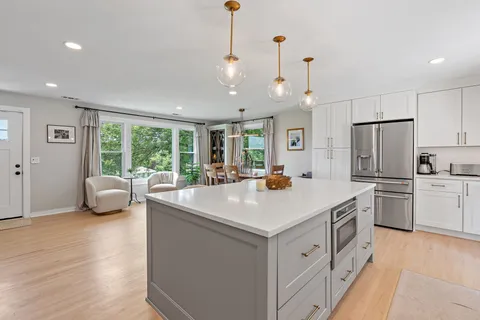 $825,000 | 5028 Briarwood Drive, Nashville, TN 37211