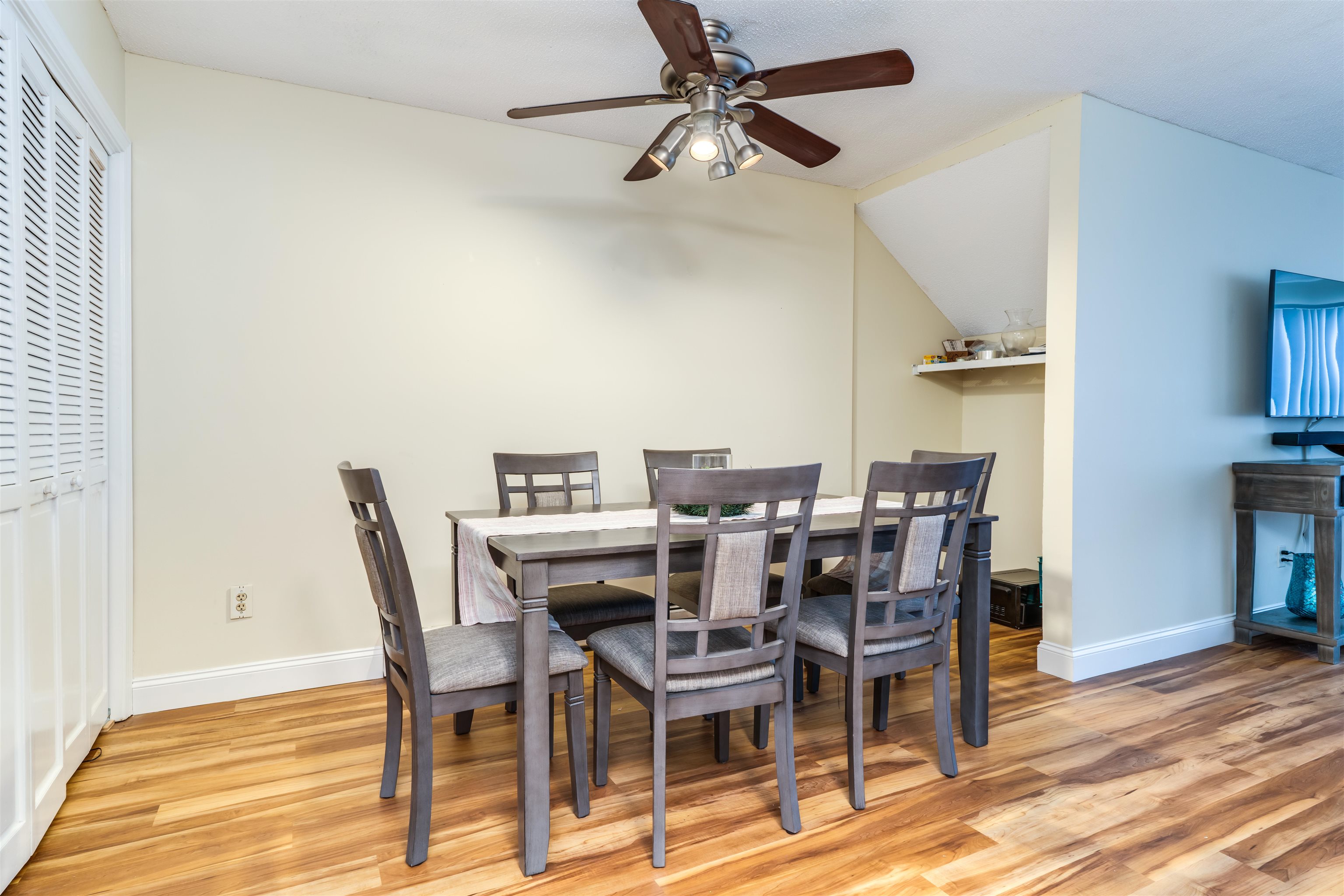 401 Spring Brook Circle Portsmouth, NH 03801 - Photo 9 of 21