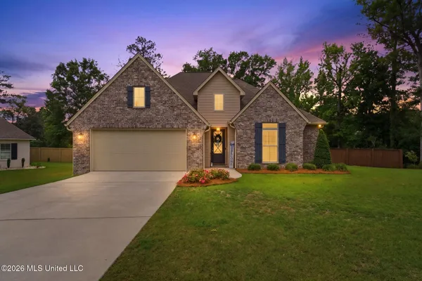$365,000 | 20 Barkis Drive, Hattiesburg, MS 39402