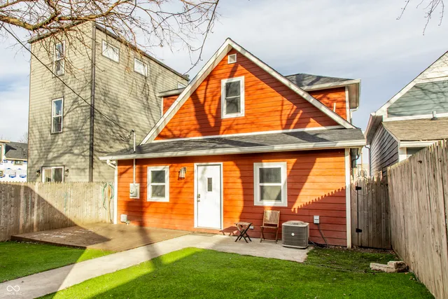 $2,250 | 421 East Morris Street, Indianapolis, IN 46225