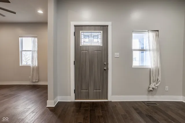 $2,250 | 421 East Morris Street, Indianapolis, IN 46225