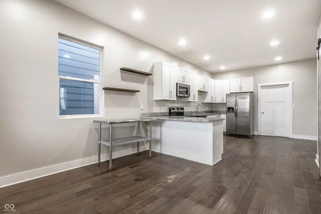 $2,250 | 421 East Morris Street, Indianapolis, IN 46225