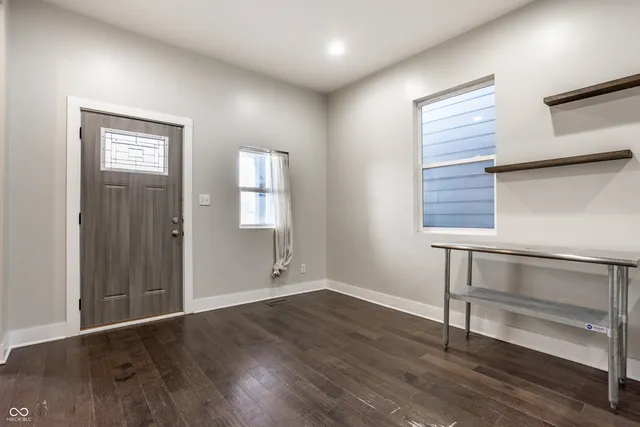 $2,250 | 421 East Morris Street, Indianapolis, IN 46225