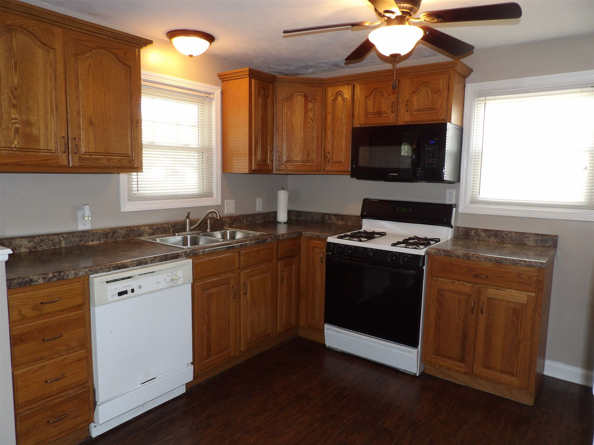 1928 North 19th Street Springfield, IL 62702 - Photo 7 of 18 Gallery Image 7