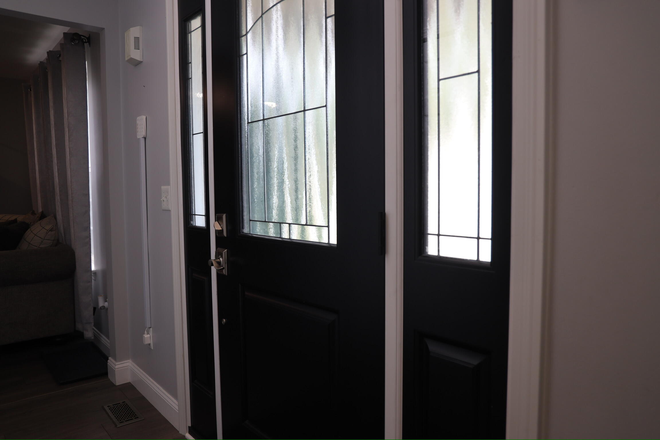 16546 Jessica Lane Romulus, MI 48174 - Photo 4 of 31 5M0A9825