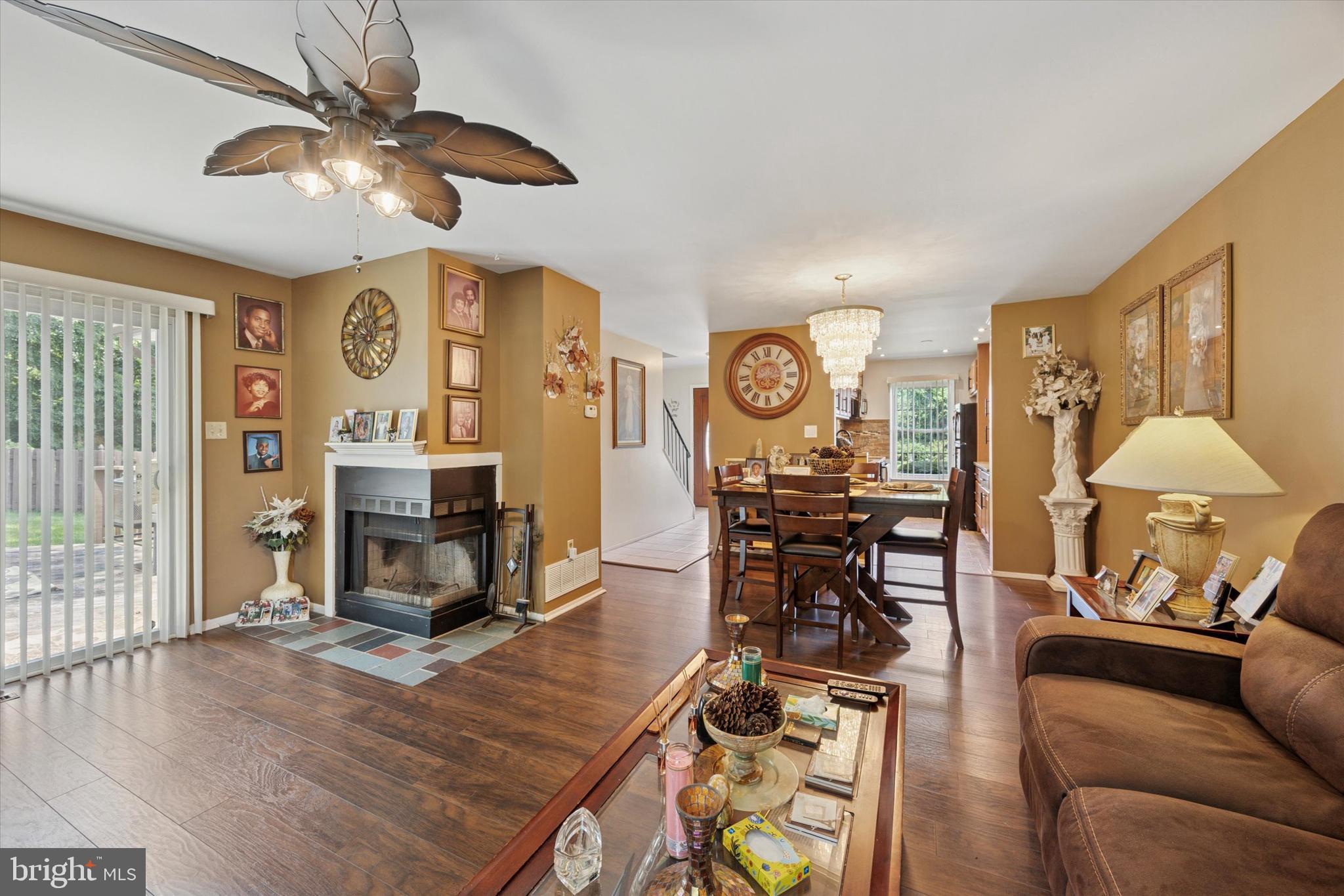 27 Iris Lane Newark, DE 19702 - Photo 14 of 31 a living room with furniture and a flat screen tv