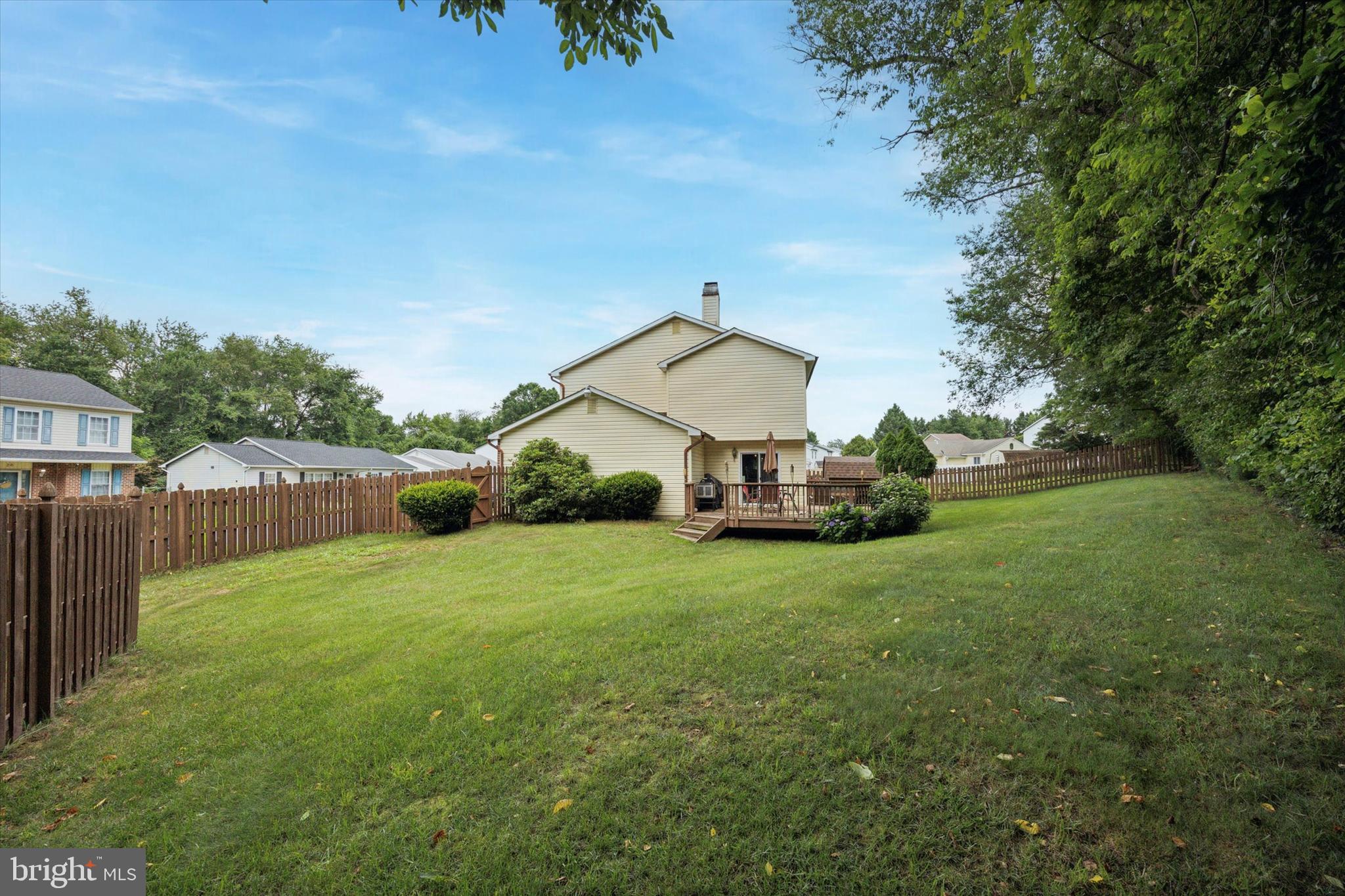 27 Iris Lane Newark, DE 19702 - Photo 30 of 31 a house view with a garden space