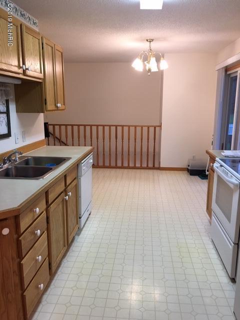 1711 North Roberts Road Muskegon, MI 49445 - Photo 16 of 42 IMG_4657